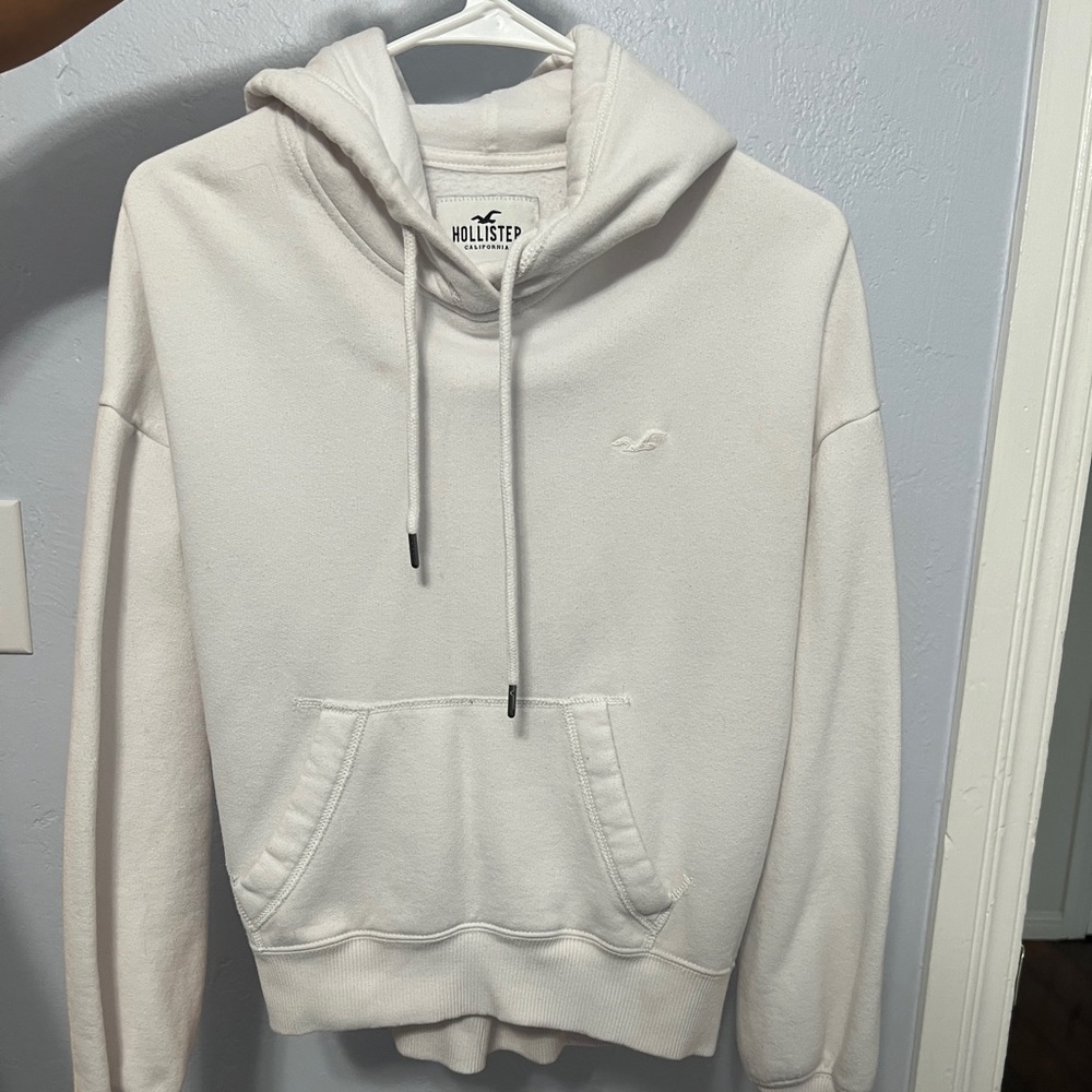 White hoodie